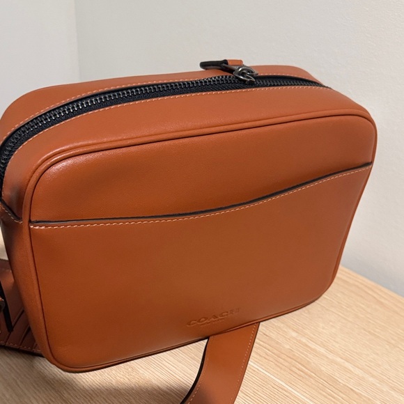 NWT Authentic .Coach crossbody bag Brown Leather Belt Bag QB/Tan color 🤩 - Picture 5 of 8
